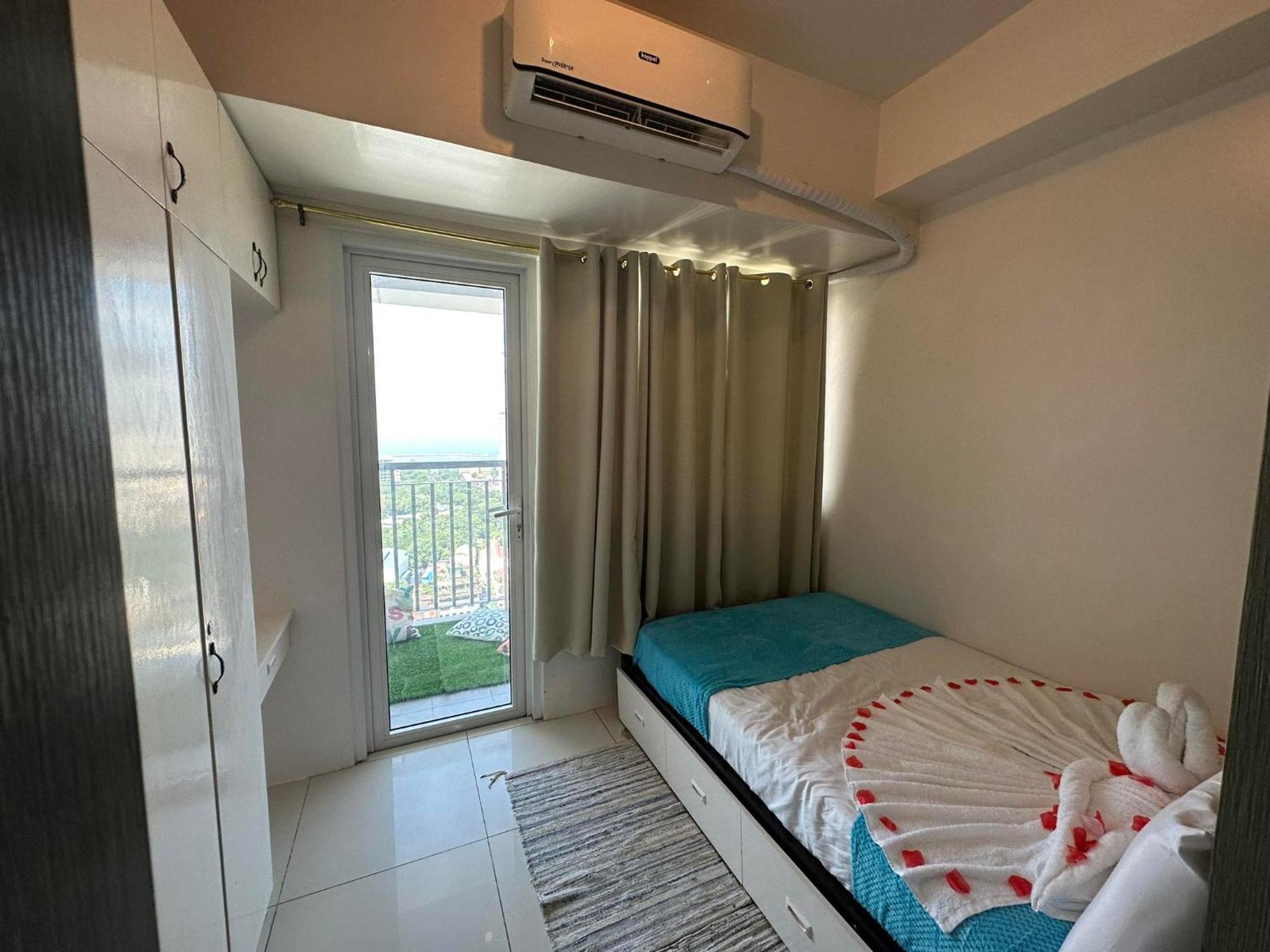 Green Residences Staycation By Pbyy Manila Exterior foto
