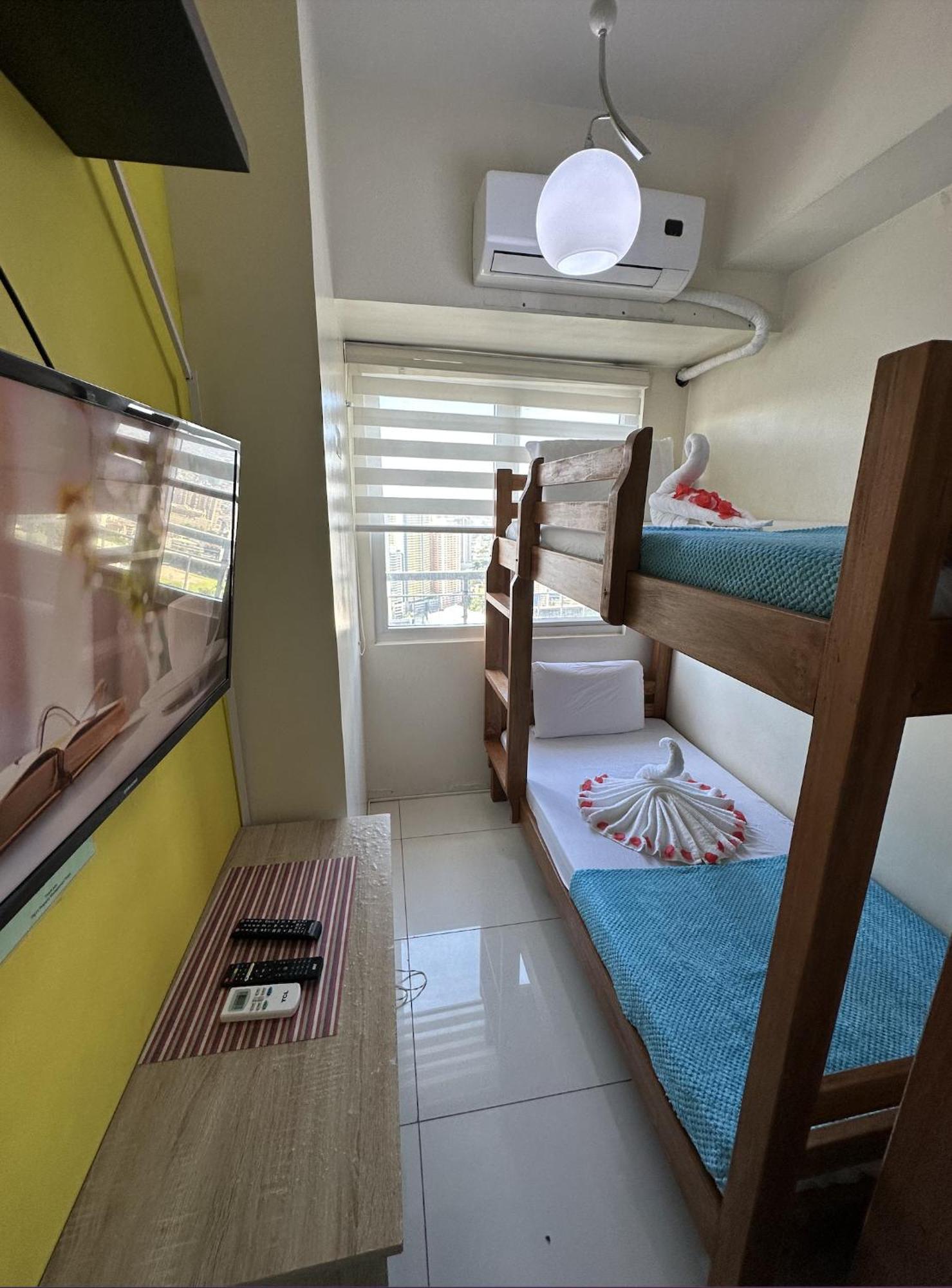 Green Residences Staycation By Pbyy Manila Exterior foto